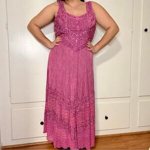 Sakkas Zendaya Stonewashed
Pink Boho Embroidered Sleeveless Maxi Dress Orchid